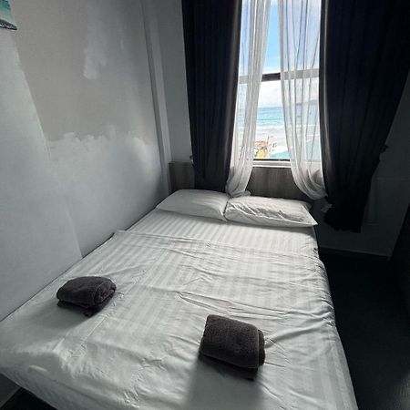 The Room Inn - Pasir Panjang Kampung Kuala Besut Exterior foto