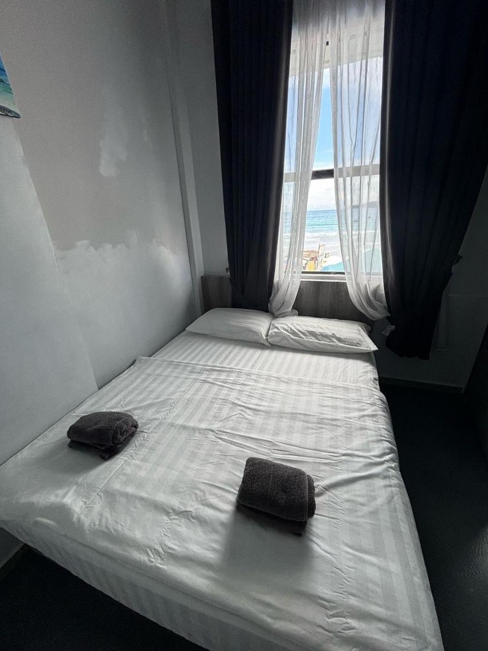 The Room Inn - Pasir Panjang Kampung Kuala Besut Exterior foto